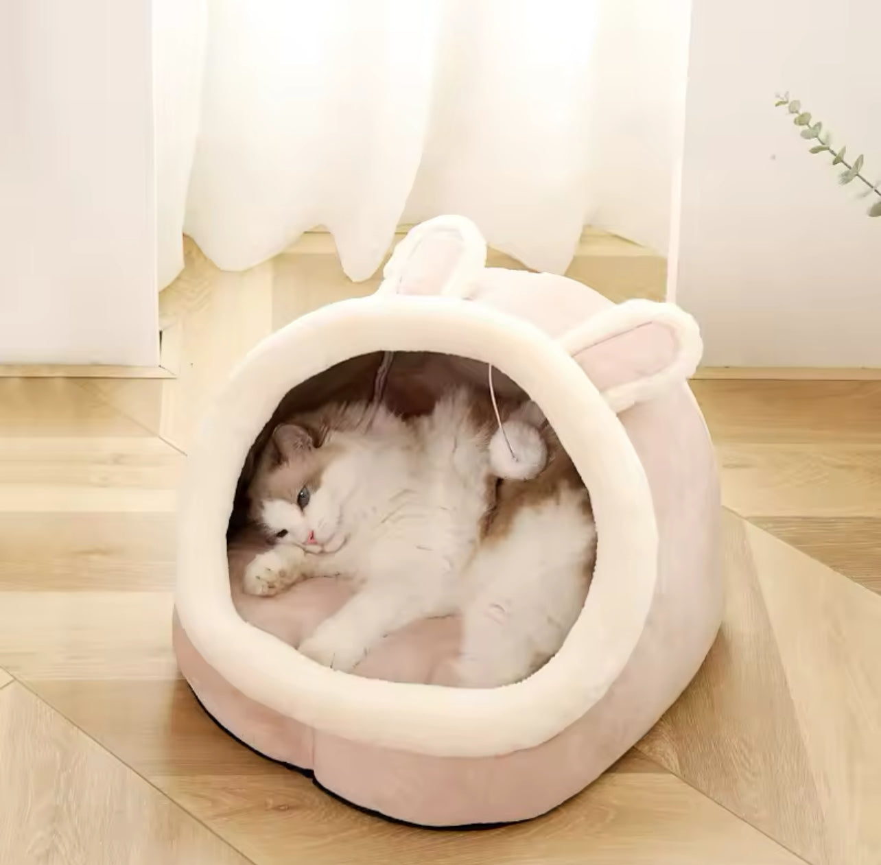 Pet Bed with Ball toy - Soft bed for cats