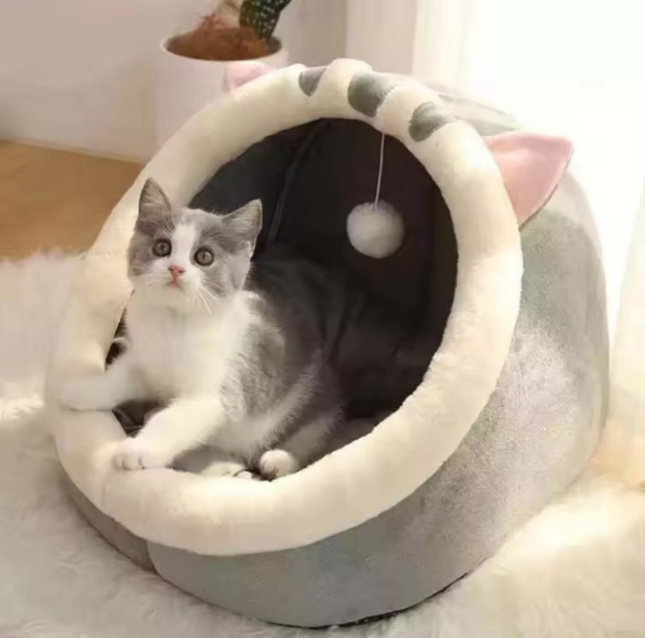 Pet Bed with Ball toy - Soft bed for cats