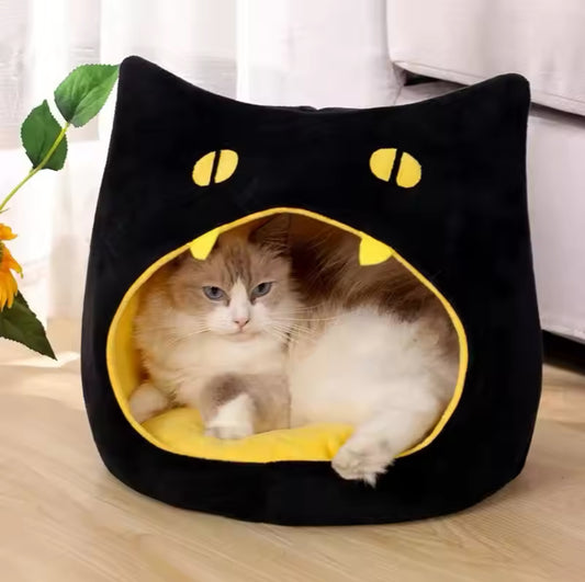 Black Cat Cozy Bed (Medium)